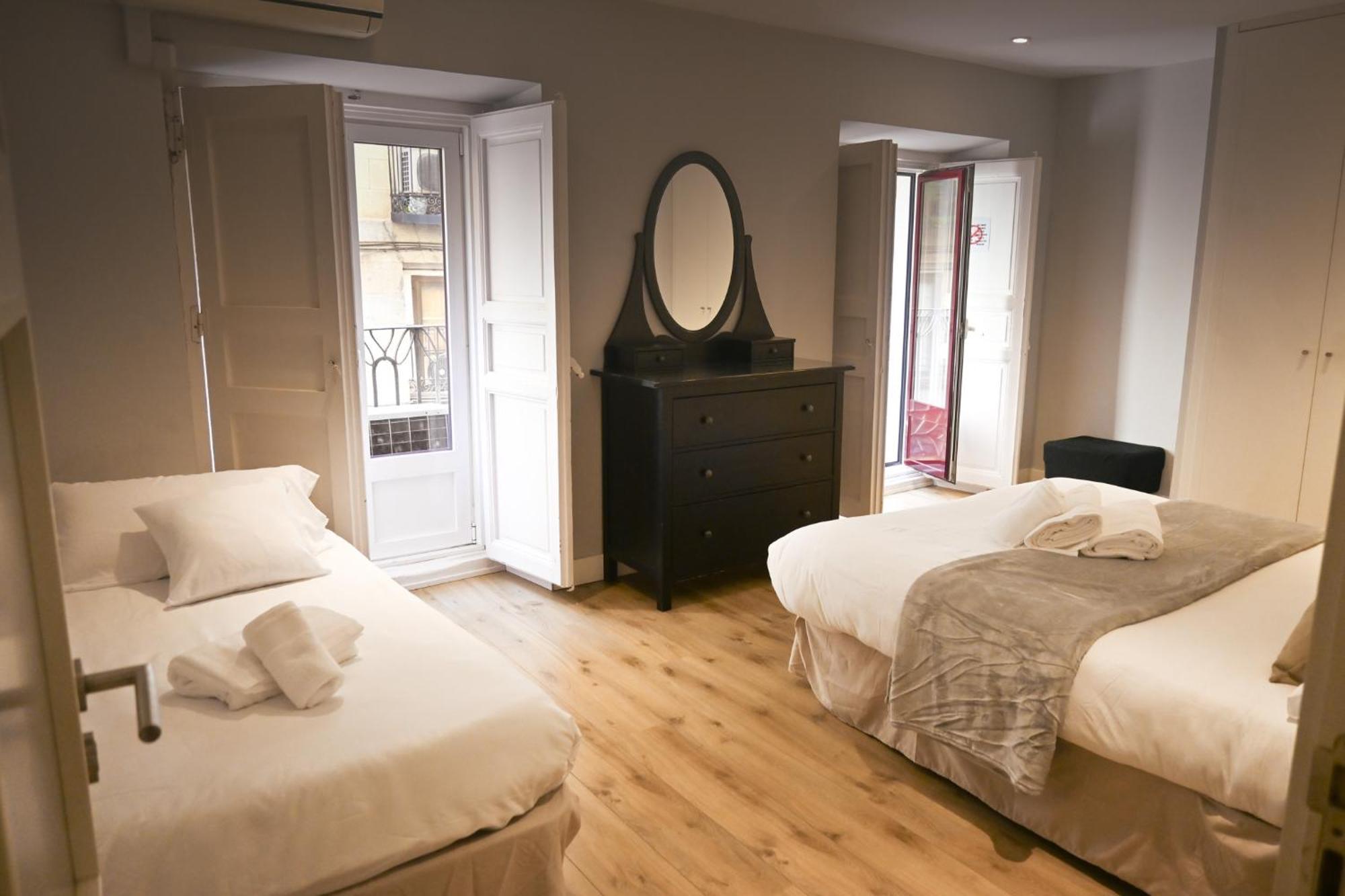 For You Rentals Apartment Temporal Madrid Cava Baja-La Latina Cab36 Bagian luar foto